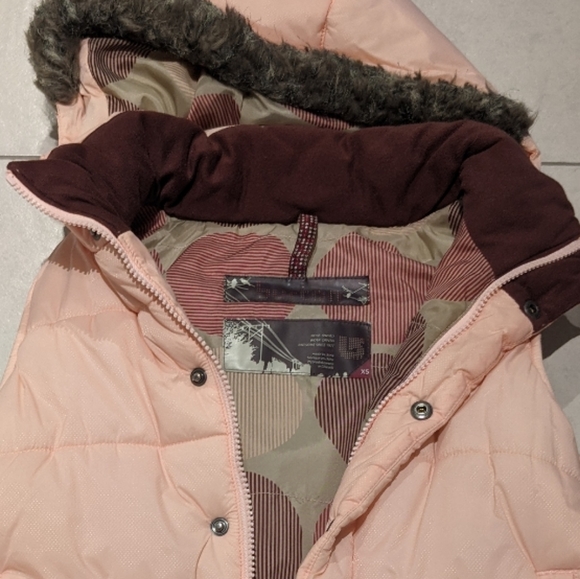 burton rancher puffy vest - Picture 2 of 8